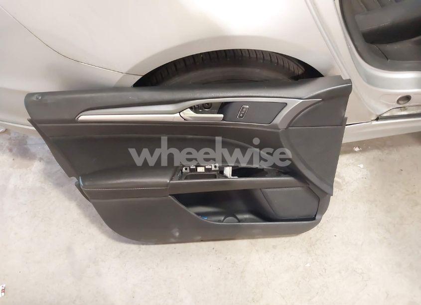 Photo 12 of 2013 Ford Fusion SE (VIN 3FA6P0H79DR348074)