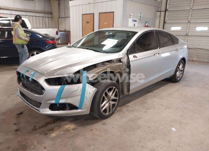 Photo 2 of 2013 Ford Fusion SE (VIN 3FA6P0H79DR348074)