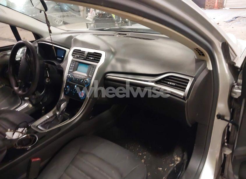 Photo 5 of 2013 Ford Fusion SE (VIN 3FA6P0H79DR348074)