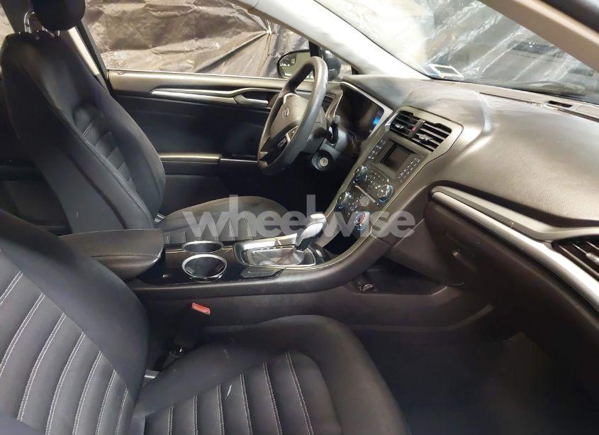 Photo 5 of 2014 Ford Fusion SE (VIN 3FA6P0H79ER112610)