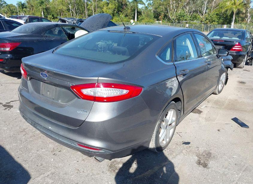 Photo 4 of 2014 Ford Fusion SE (VIN 3FA6P0H79ER123350)