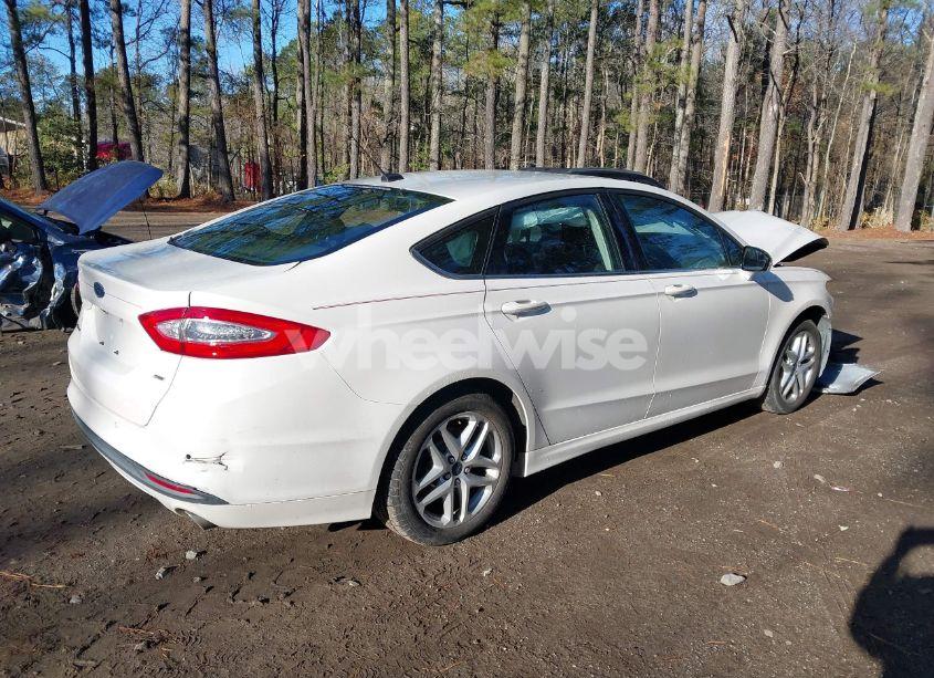 Photo 4 of 2014 Ford Fusion SE (VIN 3FA6P0H79ER137636)