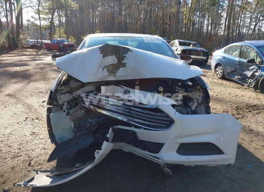 Photo 6 of 2014 Ford Fusion SE (VIN 3FA6P0H79ER137636)