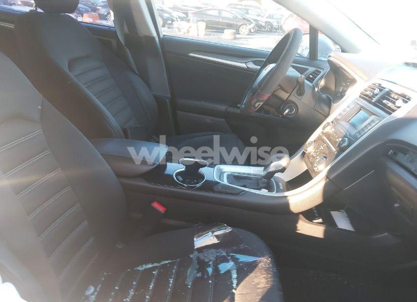 Photo 5 of 2014 Ford Fusion SE (VIN 3FA6P0H79ER271465)