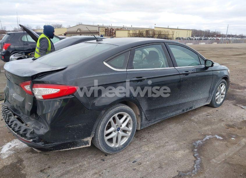 Photo 4 of 2014 Ford Fusion SE (VIN 3FA6P0H79ER282966)