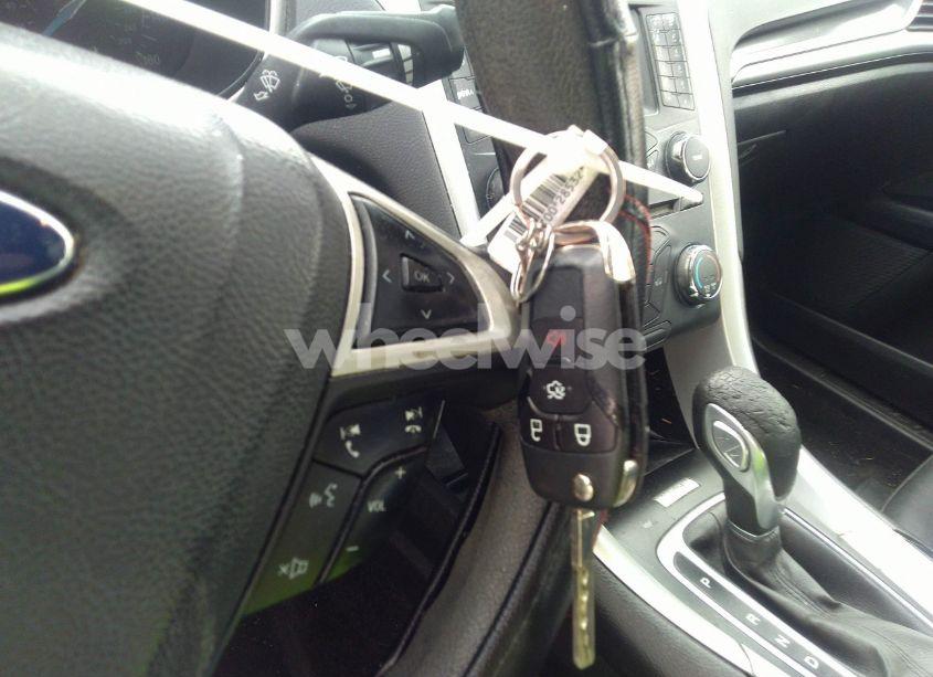 Photo 11 of 2014 Ford Fusion SE (VIN 3FA6P0H79ER326769)