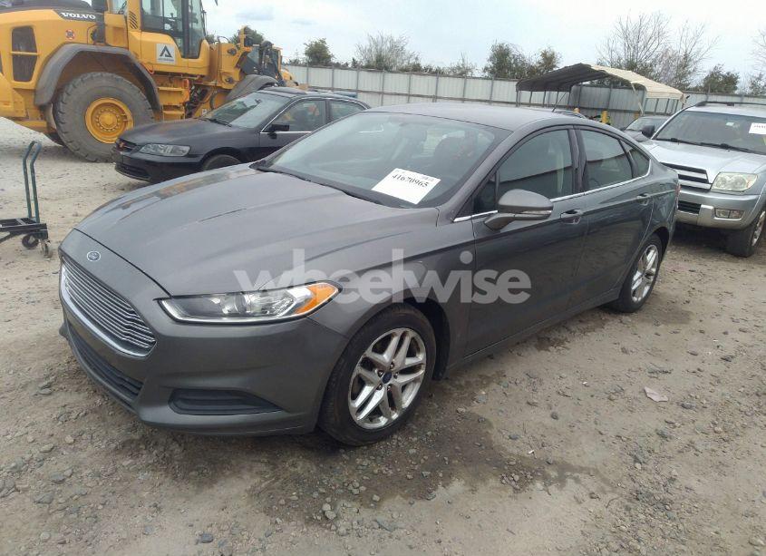 Photo 2 of 2014 Ford Fusion SE (VIN 3FA6P0H79ER326769)