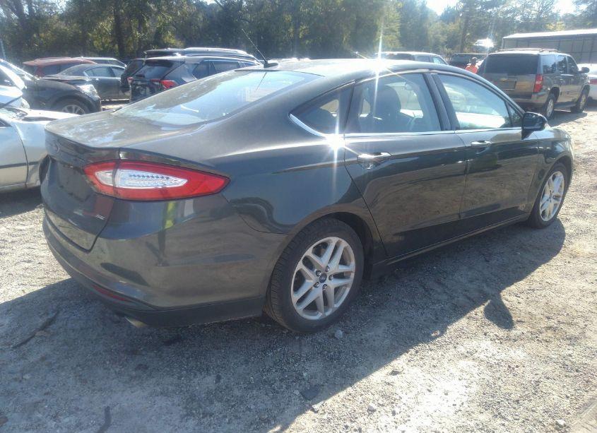 Photo 4 of 2015 Ford Fusion SE (VIN 3FA6P0H79FR130896)