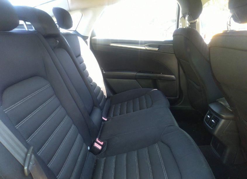 Photo 8 of 2015 Ford Fusion SE (VIN 3FA6P0H79FR130896)