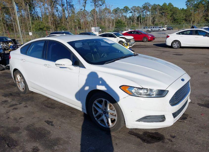 2015 Ford Fusion SE (VIN 3FA6P0H79FR131420) main photo