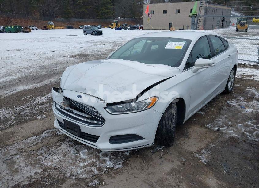 Photo 2 of 2015 Ford Fusion SE (VIN 3FA6P0H79FR148590)