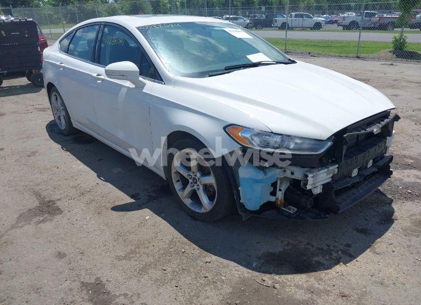 2015 Ford Fusion SE (VIN 3FA6P0H79FR166555) main photo