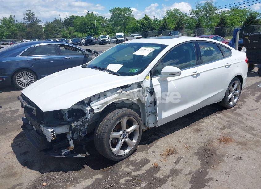 Photo 2 of 2015 Ford Fusion SE (VIN 3FA6P0H79FR166555)