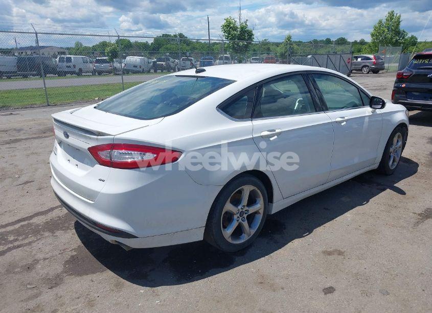 Photo 4 of 2015 Ford Fusion SE (VIN 3FA6P0H79FR166555)