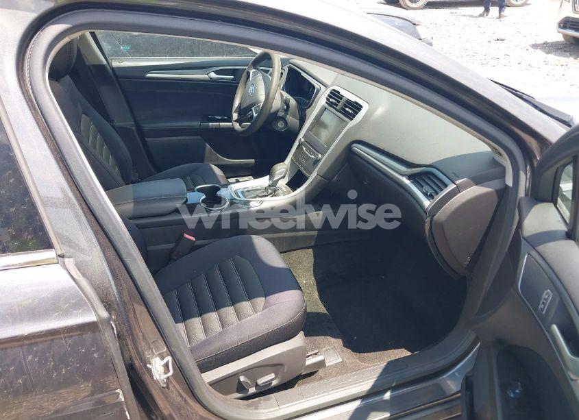 Photo 5 of 2015 Ford Fusion SE (VIN 3FA6P0H79FR181279)