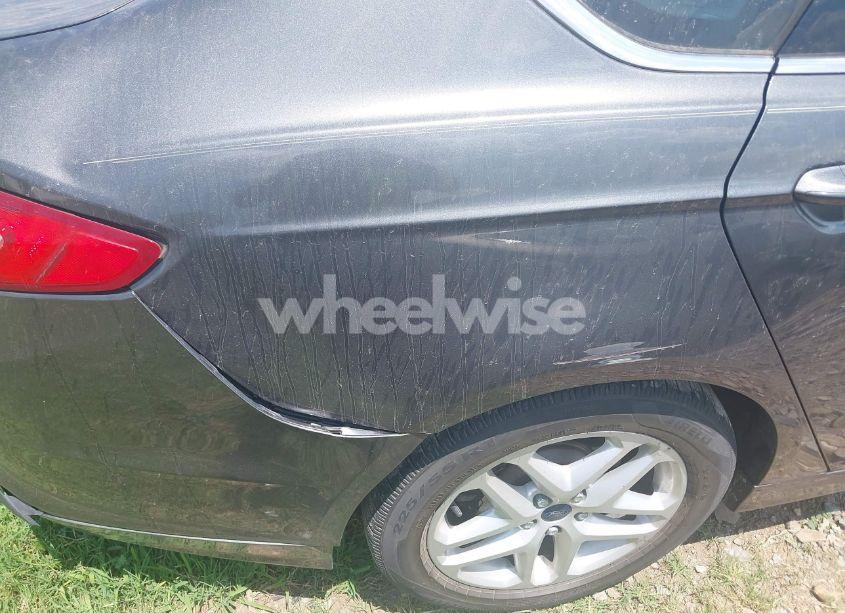 Photo 6 of 2015 Ford Fusion SE (VIN 3FA6P0H79FR181279)