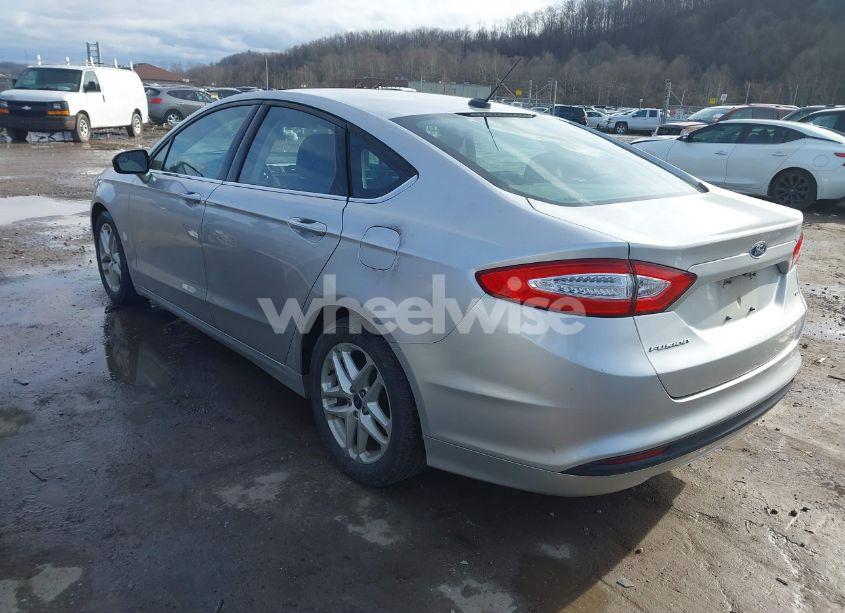 Photo 3 of 2016 Ford Fusion SE (VIN 3FA6P0H79GR121908)