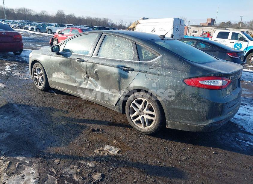 Photo 3 of 2016 Ford Fusion SE (VIN 3FA6P0H79GR146940)