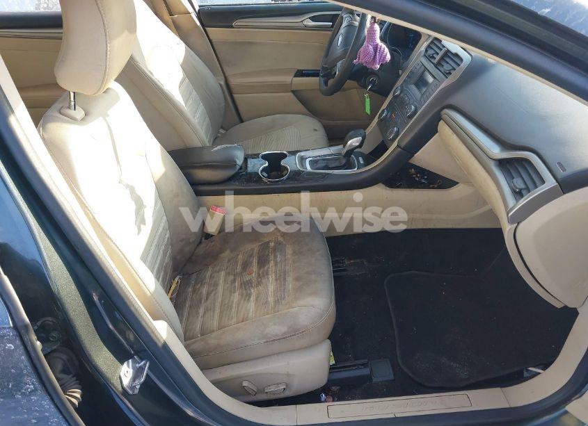 Photo 5 of 2016 Ford Fusion SE (VIN 3FA6P0H79GR146940)