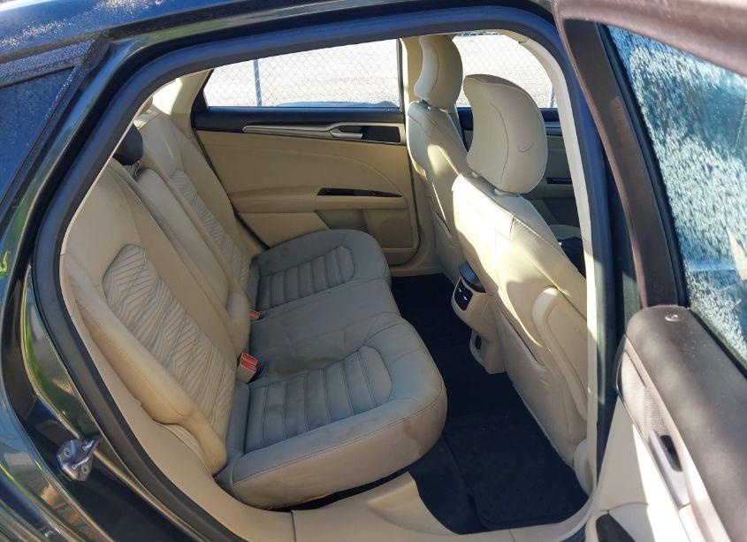 Photo 8 of 2016 Ford Fusion SE (VIN 3FA6P0H79GR200463)