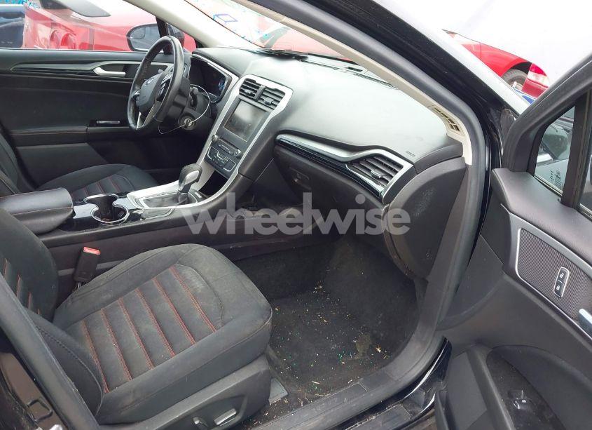 Photo 5 of 2016 Ford Fusion SE (VIN 3FA6P0H79GR213987)