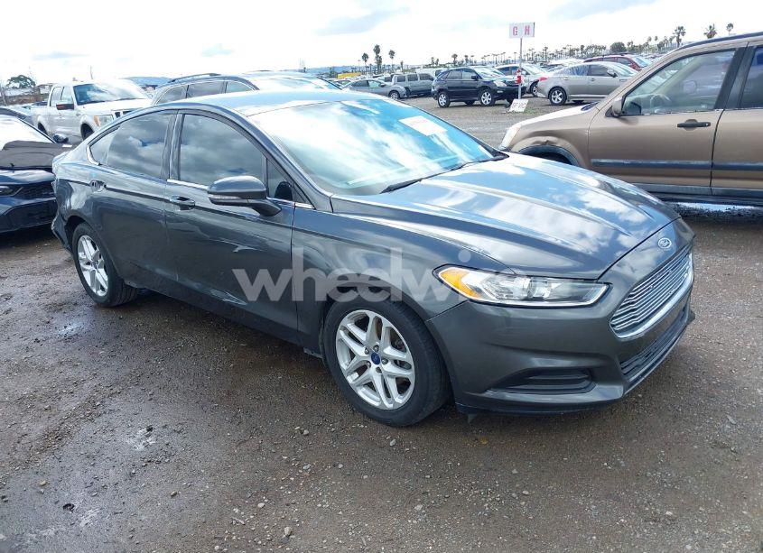 2016 Ford Fusion SE (VIN 3FA6P0H79GR216811) main photo