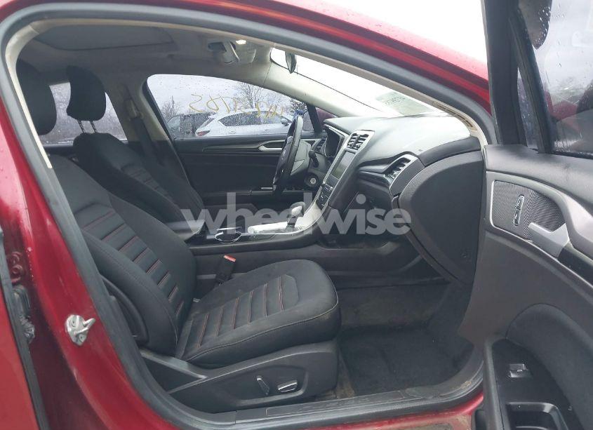 Photo 5 of 2016 Ford Fusion SE (VIN 3FA6P0H79GR232040)