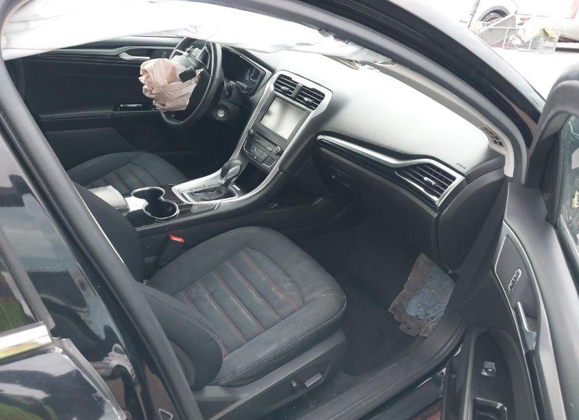 Photo 5 of 2016 Ford Fusion SE (VIN 3FA6P0H79GR259982)