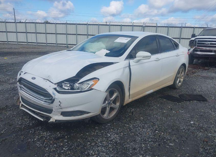 Photo 2 of 2016 Ford Fusion SE (VIN 3FA6P0H79GR296918)
