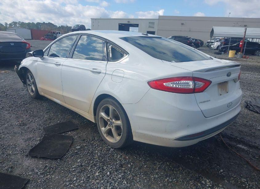 Photo 3 of 2016 Ford Fusion SE (VIN 3FA6P0H79GR296918)
