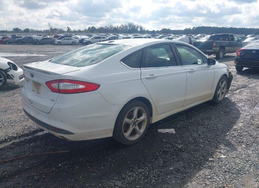 Photo 4 of 2016 Ford Fusion SE (VIN 3FA6P0H79GR296918)