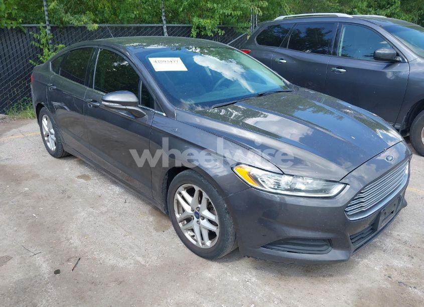2016 Ford Fusion SE (VIN 3FA6P0H79GR303463) main photo
