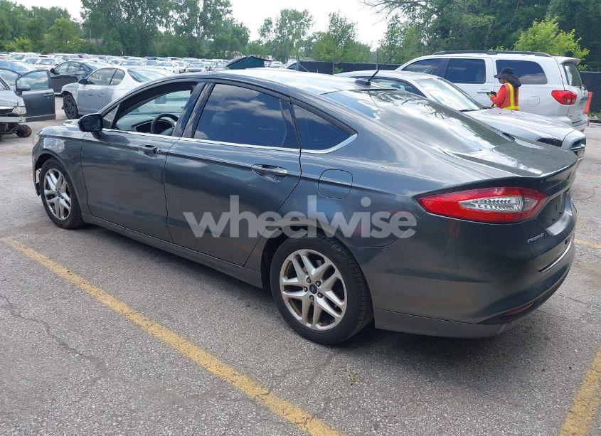 Photo 3 of 2016 Ford Fusion SE (VIN 3FA6P0H79GR303463)