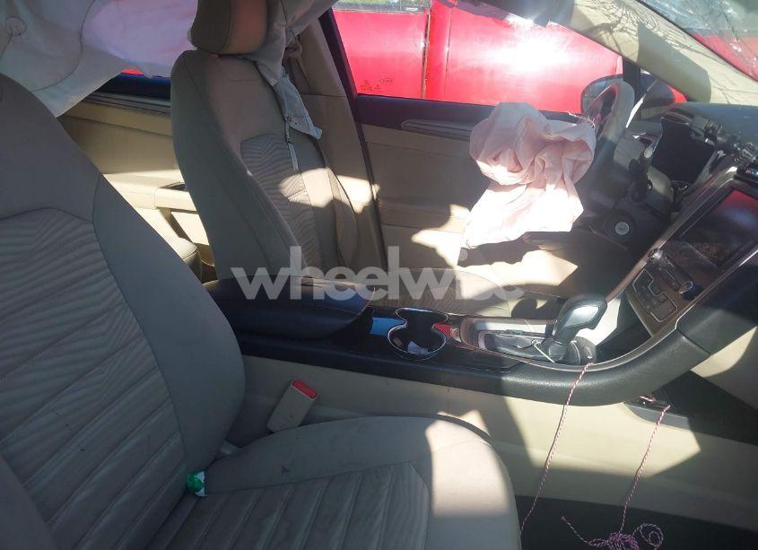 Photo 5 of 2016 Ford Fusion SE (VIN 3FA6P0H79GR310218)