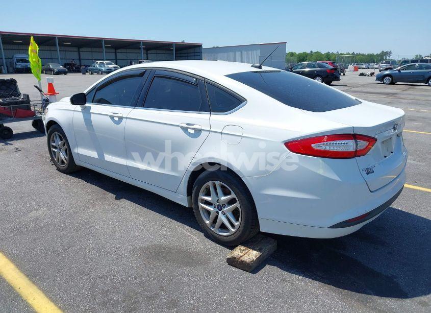 Photo 3 of 2016 Ford Fusion SE (VIN 3FA6P0H79GR310901)