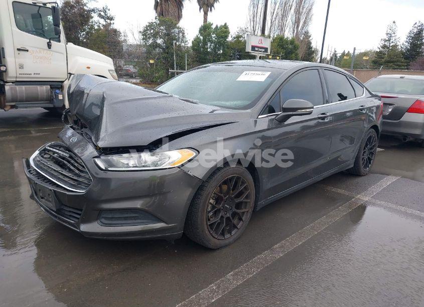 Photo 2 of 2016 Ford Fusion SE (VIN 3FA6P0H79GR359550)