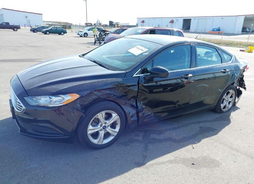 Photo 2 of 2017 Ford Fusion SE (VIN 3FA6P0H79HR131016)