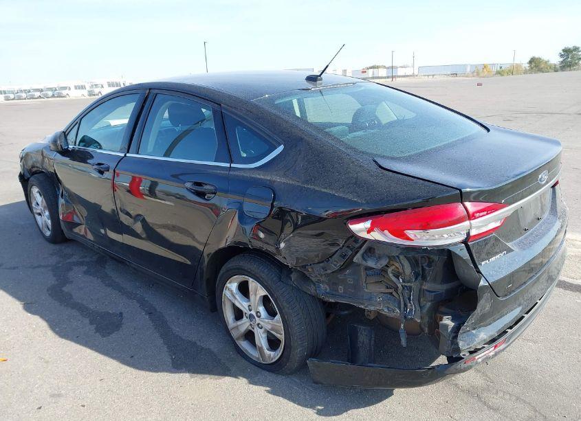 Photo 3 of 2017 Ford Fusion SE (VIN 3FA6P0H79HR131016)