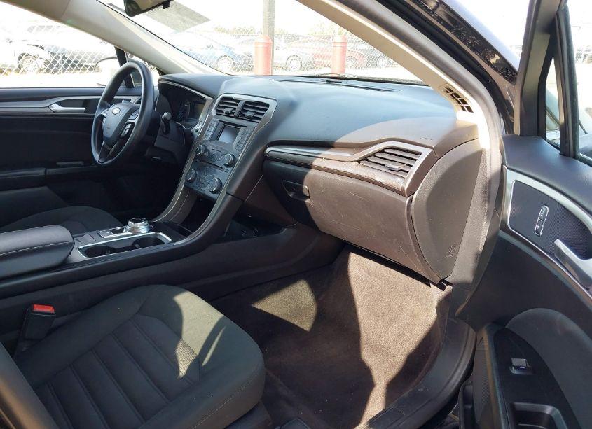 Photo 5 of 2017 Ford Fusion SE (VIN 3FA6P0H79HR131016)