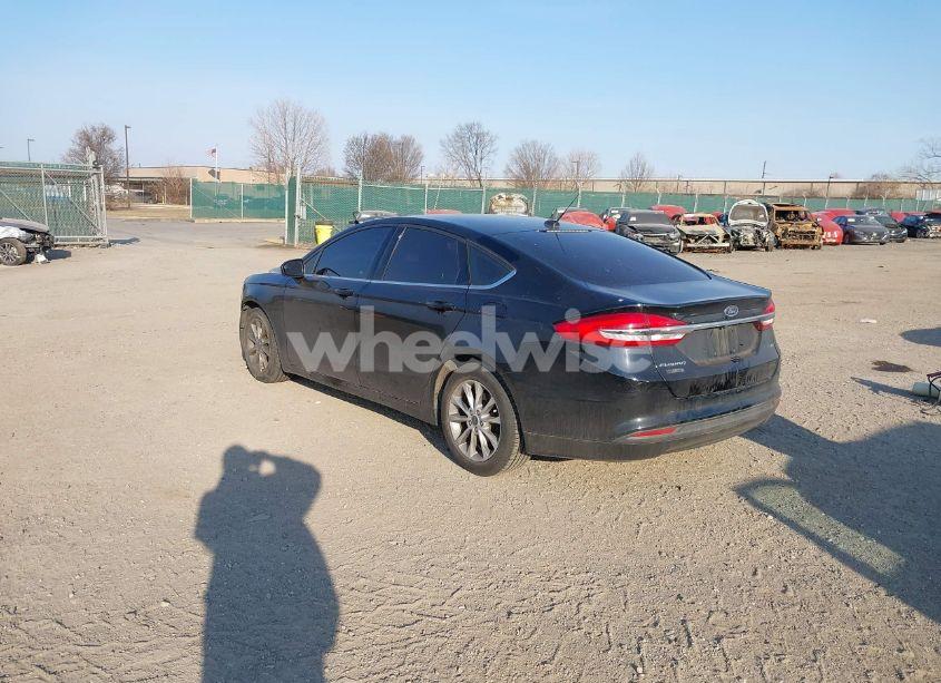 Photo 3 of 2017 Ford Fusion SE (VIN 3FA6P0H79HR150374)