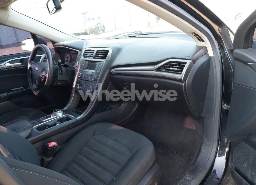 Photo 5 of 2017 Ford Fusion SE (VIN 3FA6P0H79HR150374)