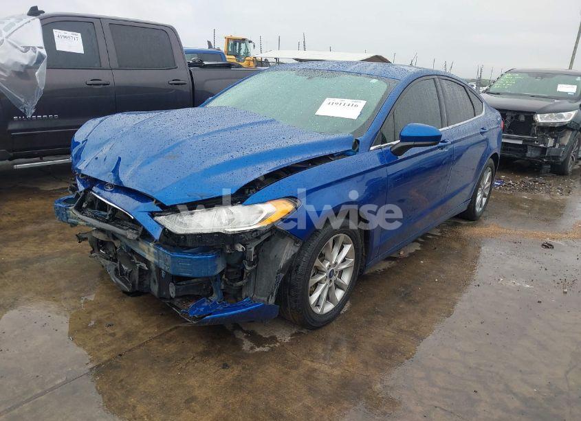 Photo 2 of 2017 Ford Fusion SE (VIN 3FA6P0H79HR170835)