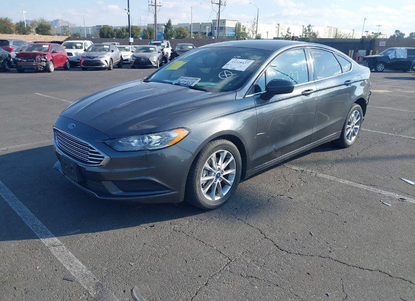 Photo 2 of 2017 Ford Fusion SE (VIN 3FA6P0H79HR215854)