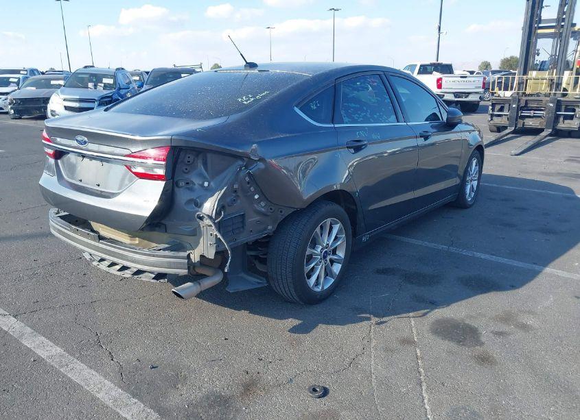 Photo 4 of 2017 Ford Fusion SE (VIN 3FA6P0H79HR215854)