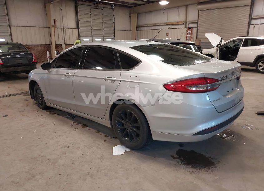 Photo 3 of 2017 Ford Fusion SE (VIN 3FA6P0H79HR260048)