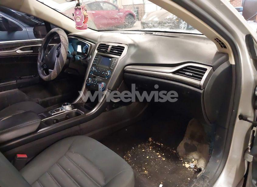 Photo 5 of 2017 Ford Fusion SE (VIN 3FA6P0H79HR260048)