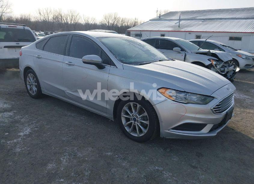 2017 Ford Fusion SE (VIN 3FA6P0H79HR292482) main photo