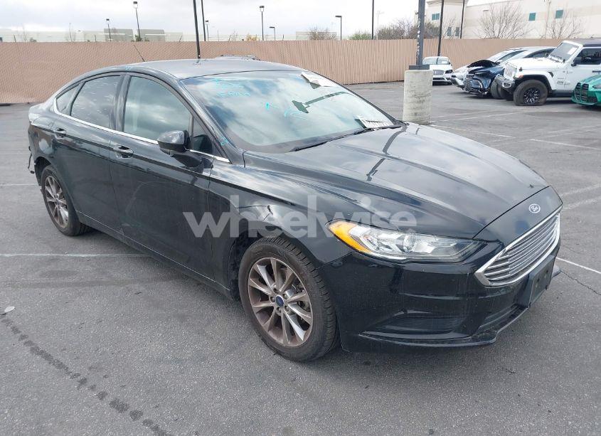 2017 Ford Fusion SE (VIN 3FA6P0H79HR299593) main photo