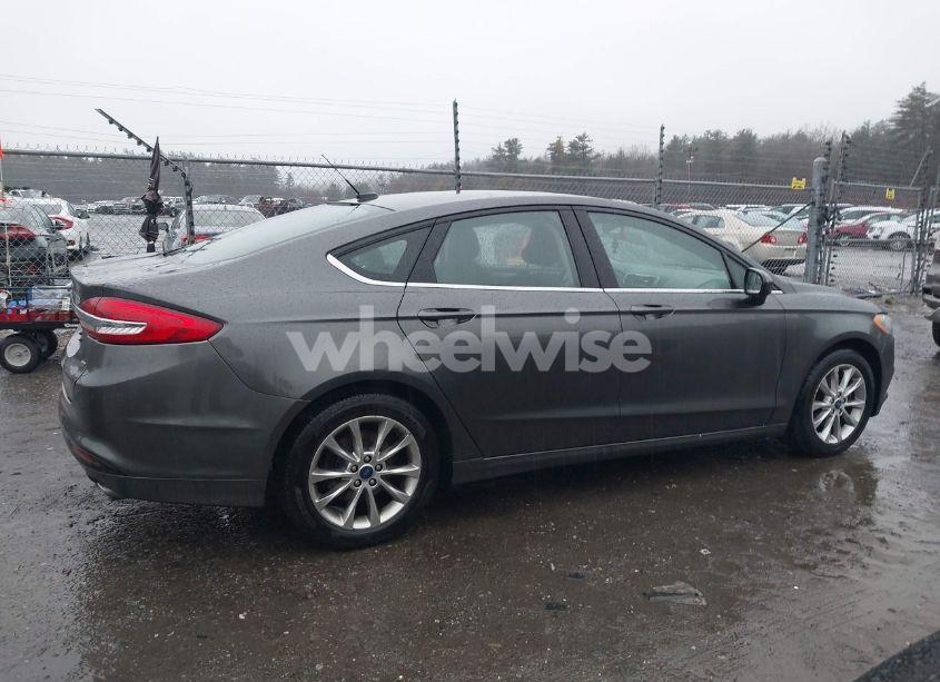 Photo 13 of 2017 Ford Fusion SE (VIN 3FA6P0H79HR327683)
