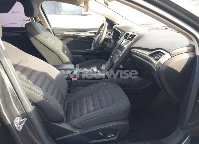 Photo 5 of 2017 Ford Fusion SE (VIN 3FA6P0H79HR379542)